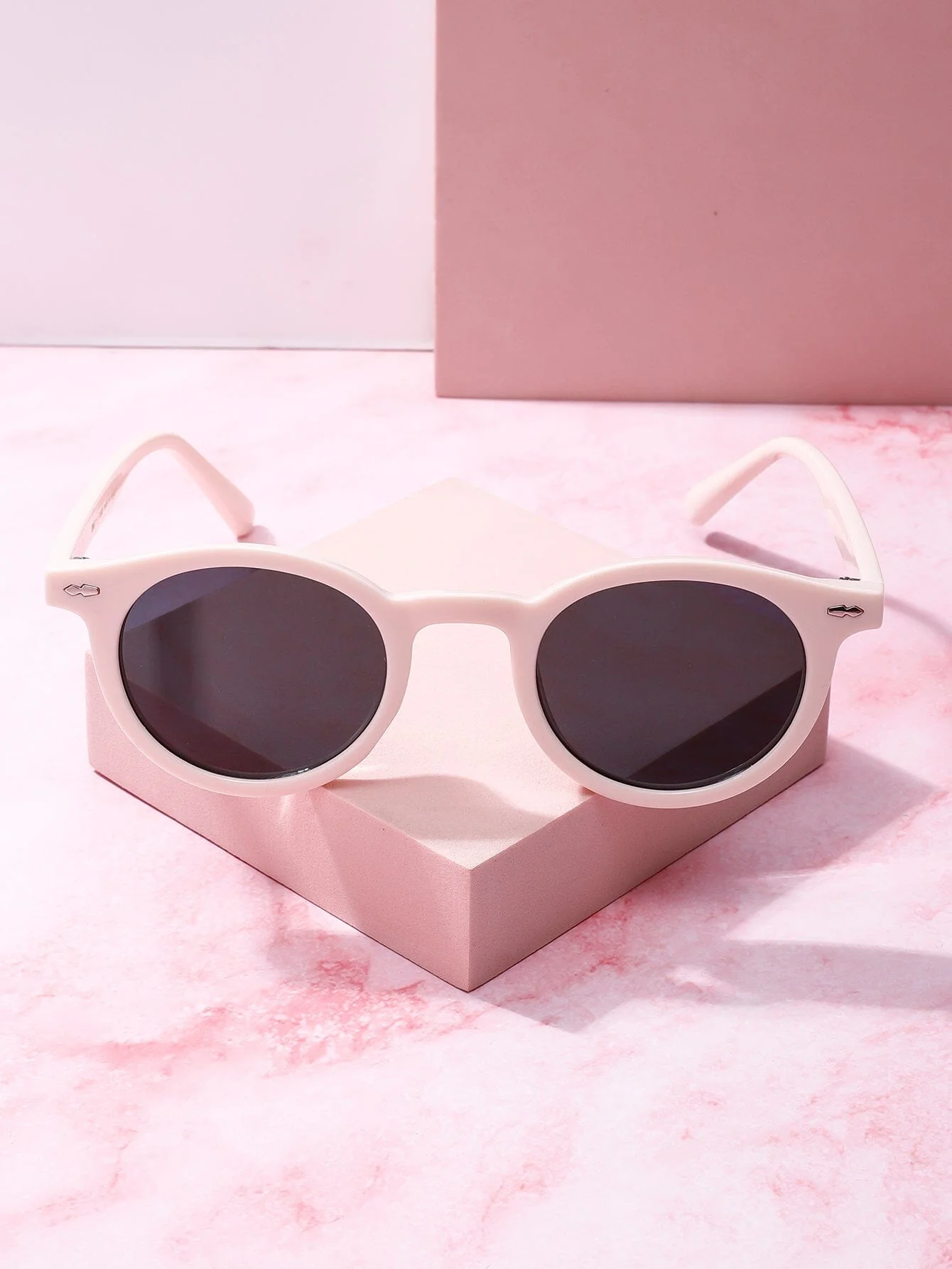 Cabo Rounded Sunglasses - Image 3