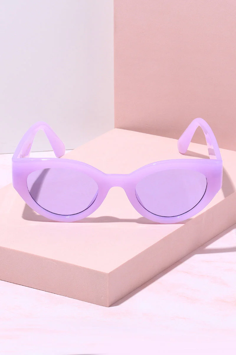 Chase The Sun Round Frame Sunglasses - Image 4